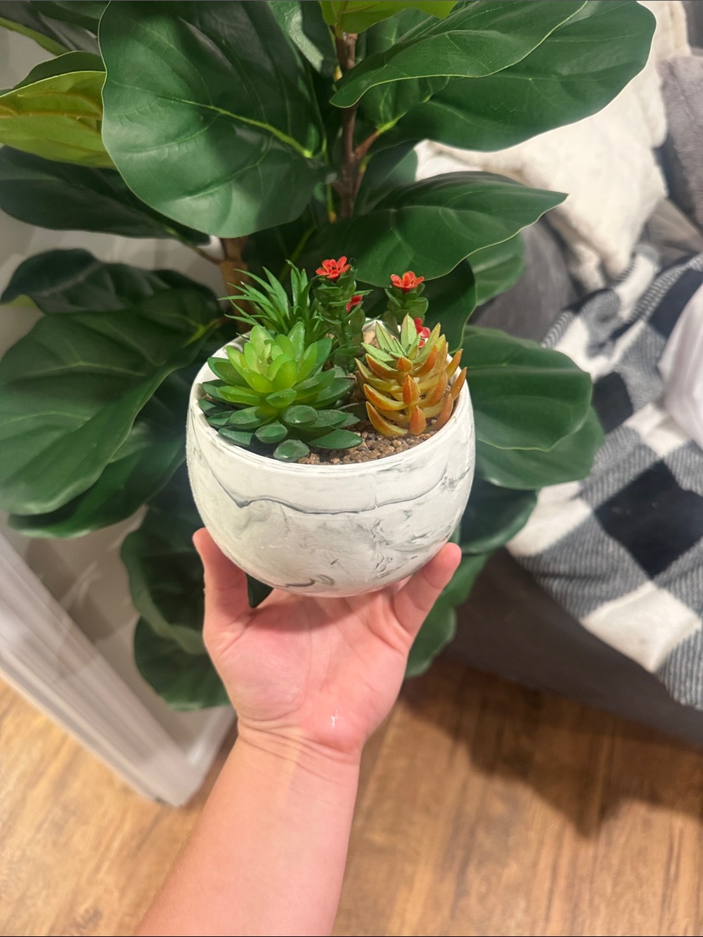 White Marble Ceramic (Fake) Succulent Plant